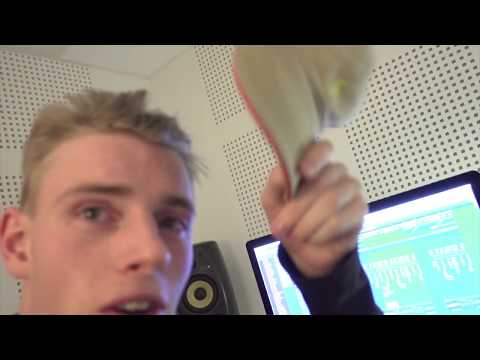 Musikkvideo til MEKKER EN GOD GAMMALDAGS HIP HOP BEAT *Med Vokal!!*